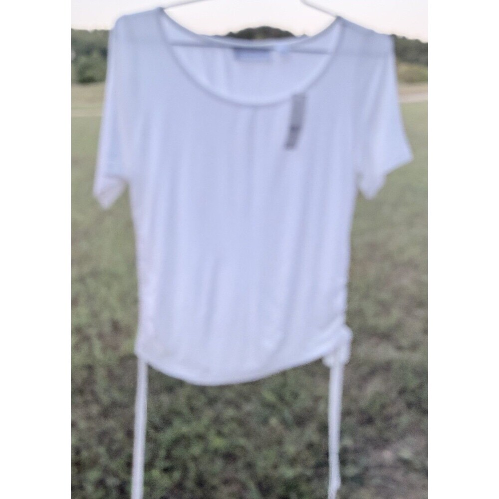 New York & Co White Tee Size XS Retail $49.95